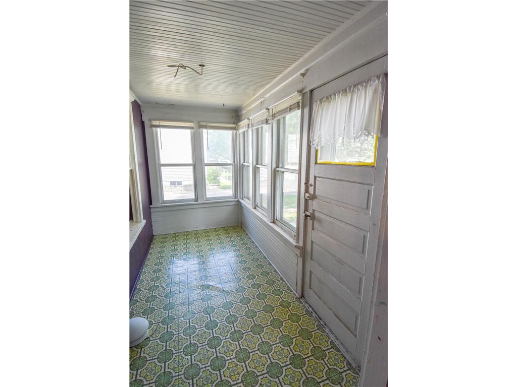 313 E Prairie Avenue Warren MN 56762 7107249 image4