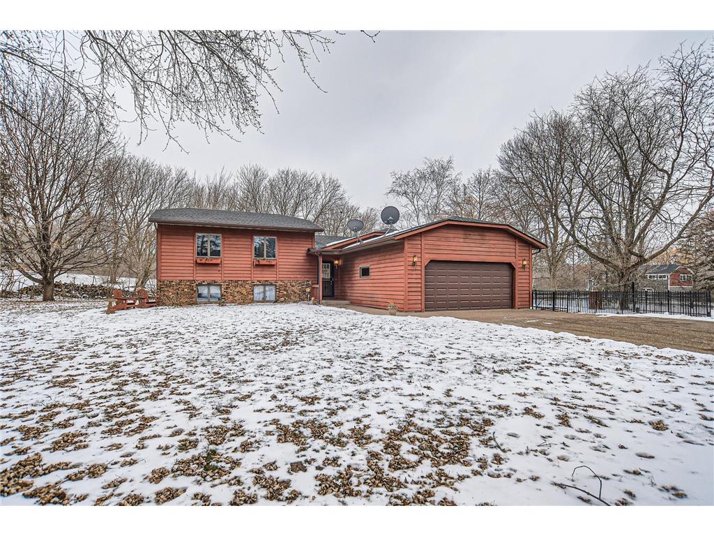 313 Edgewood Drive Hudson Twp WI 54016 6480893 image1