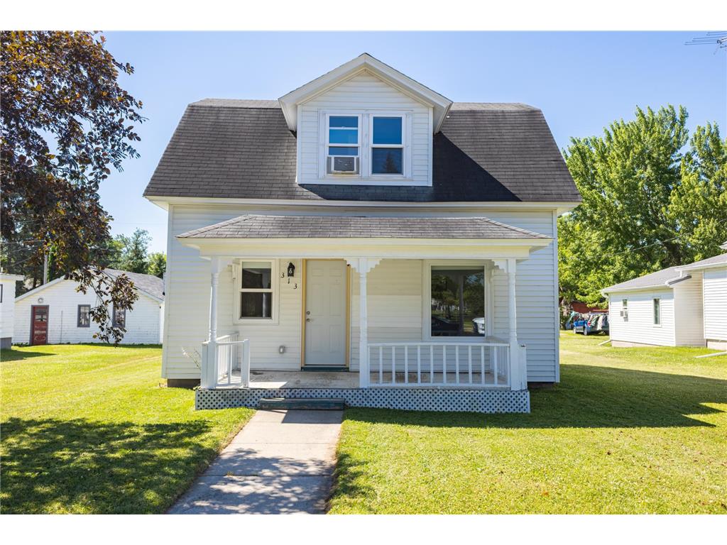313 Minnesota Avenue E Sebeka MN 56477 7110570 image1