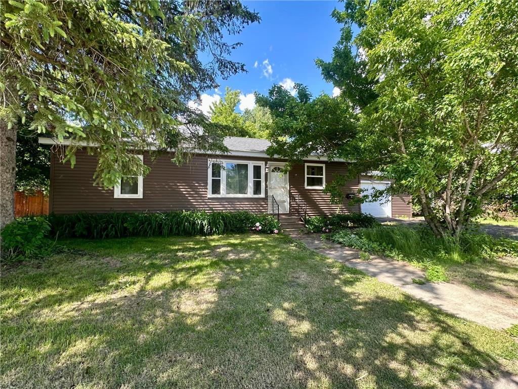 313 N 1st Street New Richmond WI 54017 6548045 image1