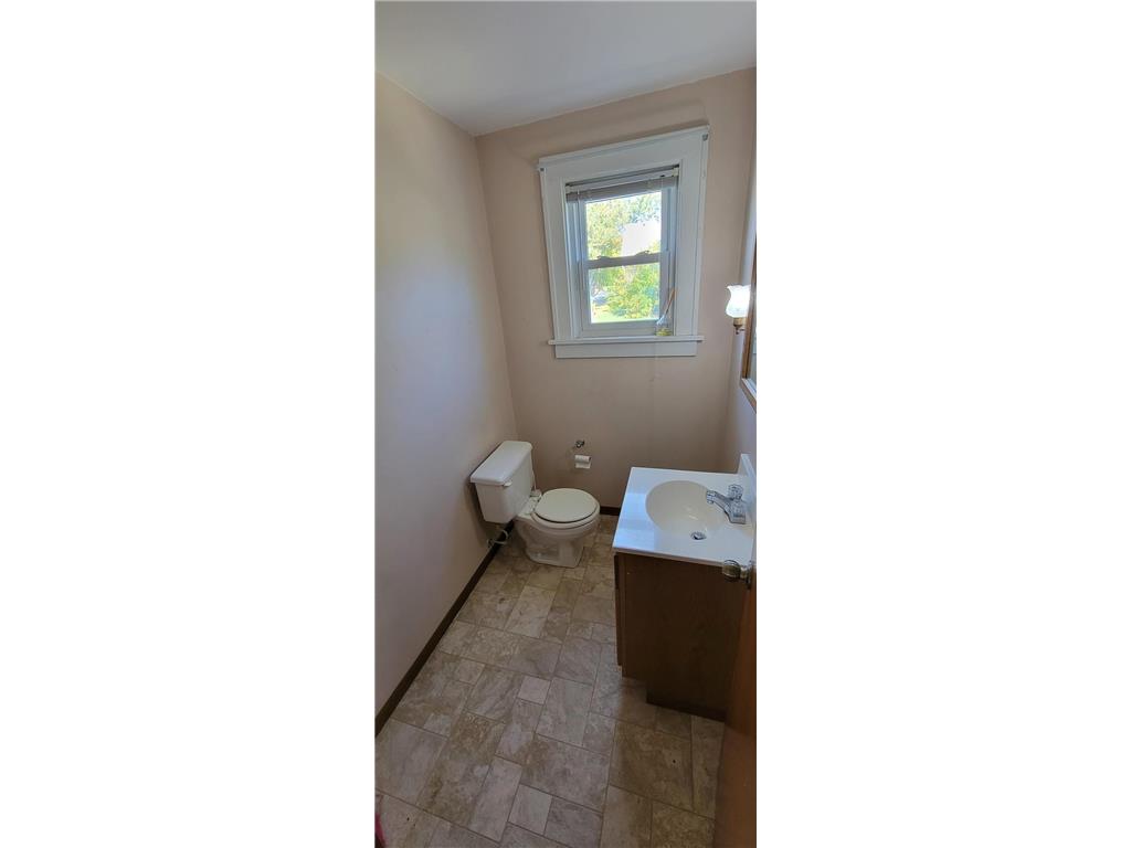 313 N Hudson Avenue Spring Valley MN 55975 6785985 image10