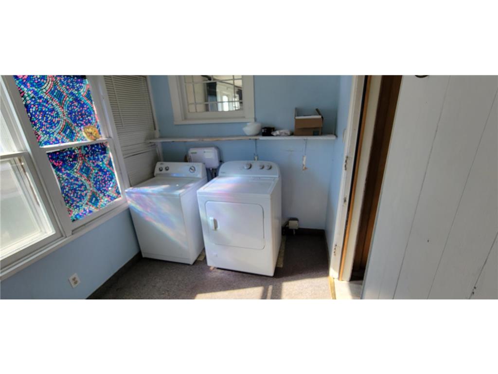 313 N Hudson Avenue Spring Valley MN 55975 6785985 image8