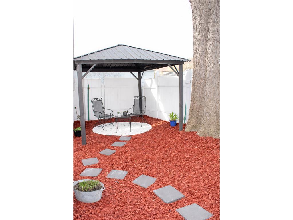 313 S Lake Street North Mankato MN 56003 7056582 image2