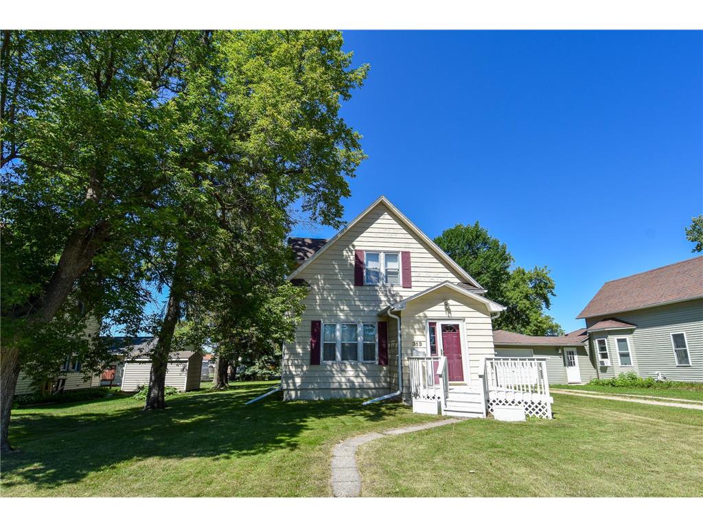 313 State Avenue N Thief River Falls MN 56701 7108641 image2