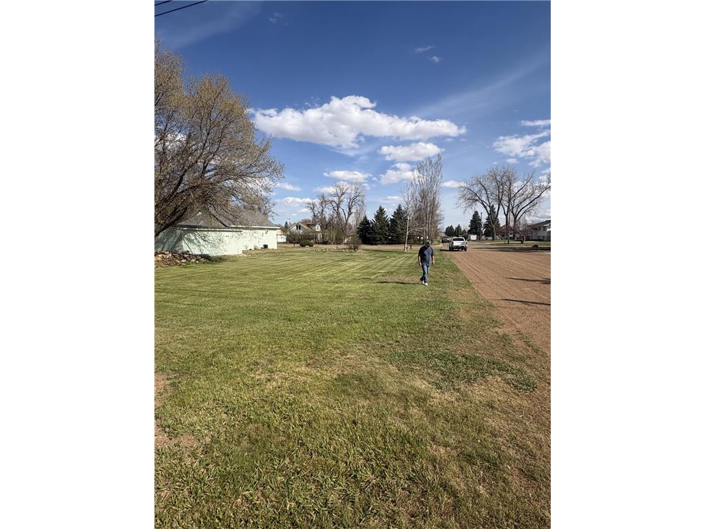 313 W 2nd Avenue Regent ND 58650 7079322 image1