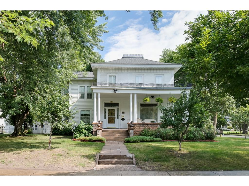 313 W 2nd Street, New Richmond, WI, 54017 MLS 4858510 Edina Realty