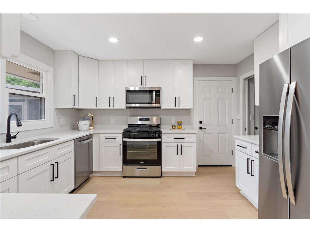 3130 Upper 71st Street E Inver Grove Heights MN 55076 6554502 image1