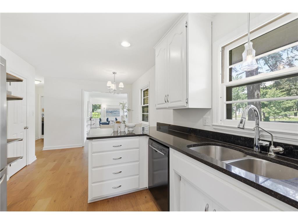 3131 Parkview Boulevard Robbinsdale MN 55422 7105395 image11