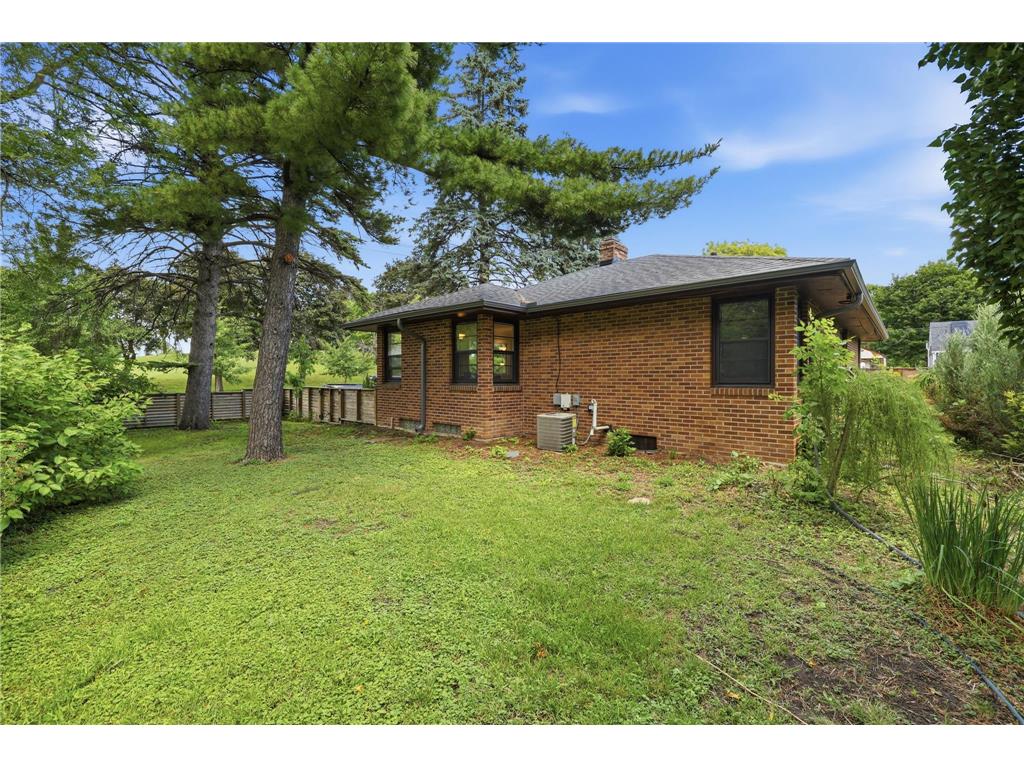 3131 Parkview Boulevard Robbinsdale MN 55422 7105395 image24