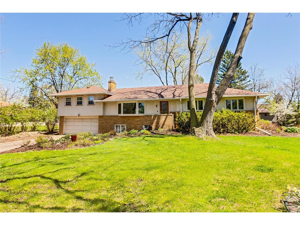 3134 Victoria Street N Shoreview MN 55126 6521821 image1