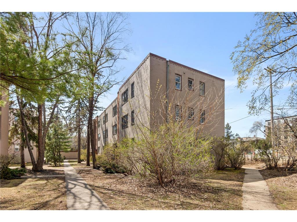3134 W Bde Maka Ska Boulevard #211 Minneapolis MN 55416 - Bde Maka Ska 6708785 image1