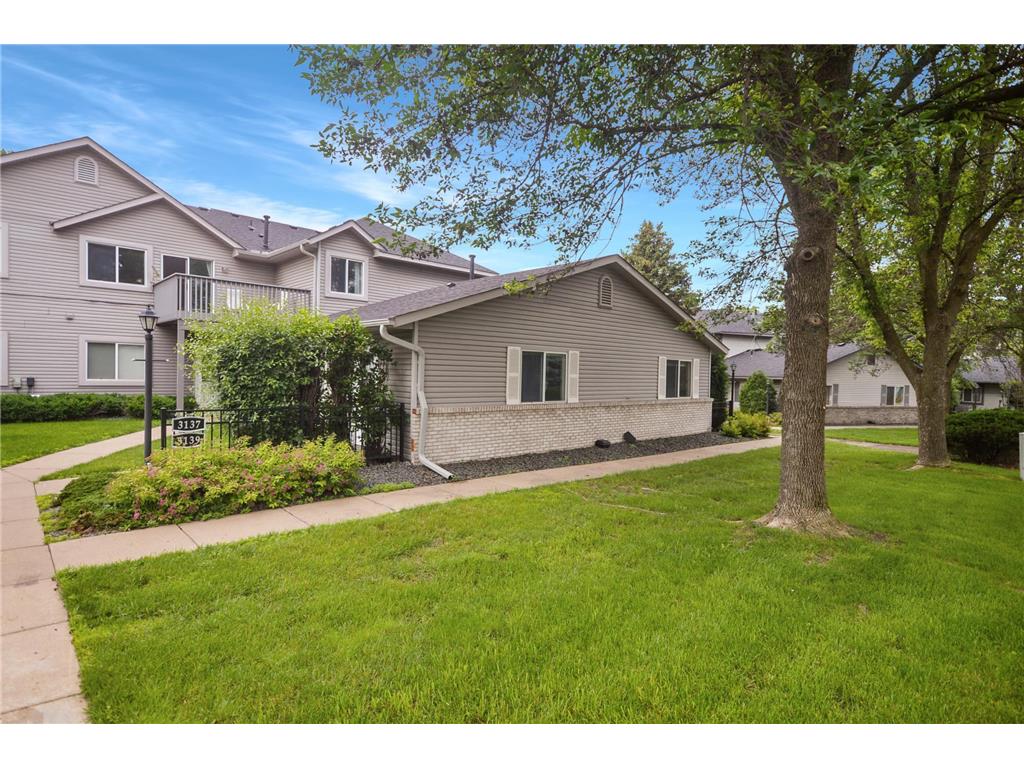 3137 Manitou Drive #17 White Bear Lake MN 55110 6550973 image1