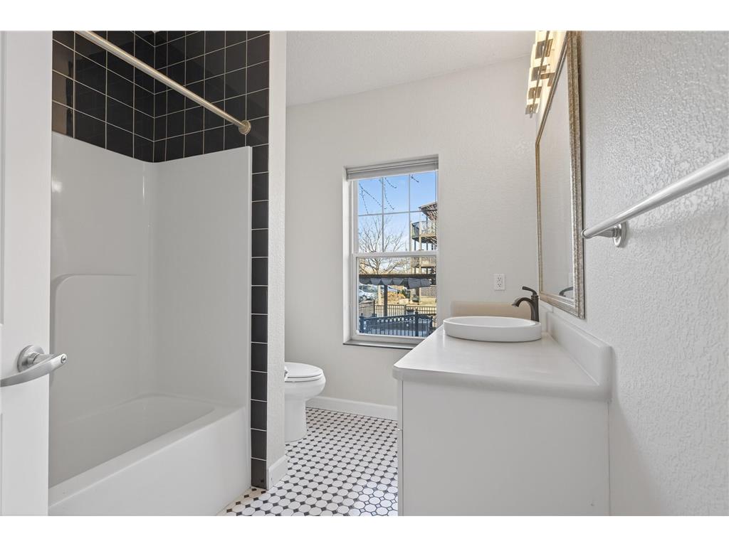 314 E 18th Street Minneapolis MN 55404 7043400 image16