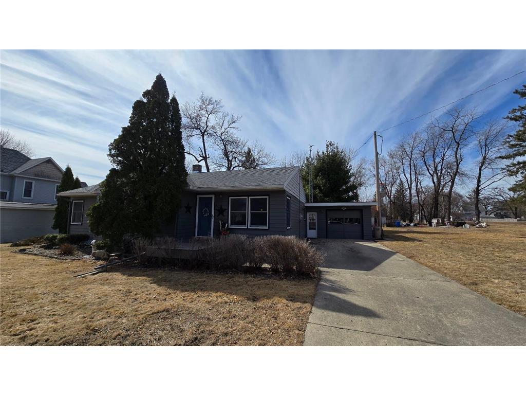 314 Evenson Street Emmons MN 56029 6686757 image1
