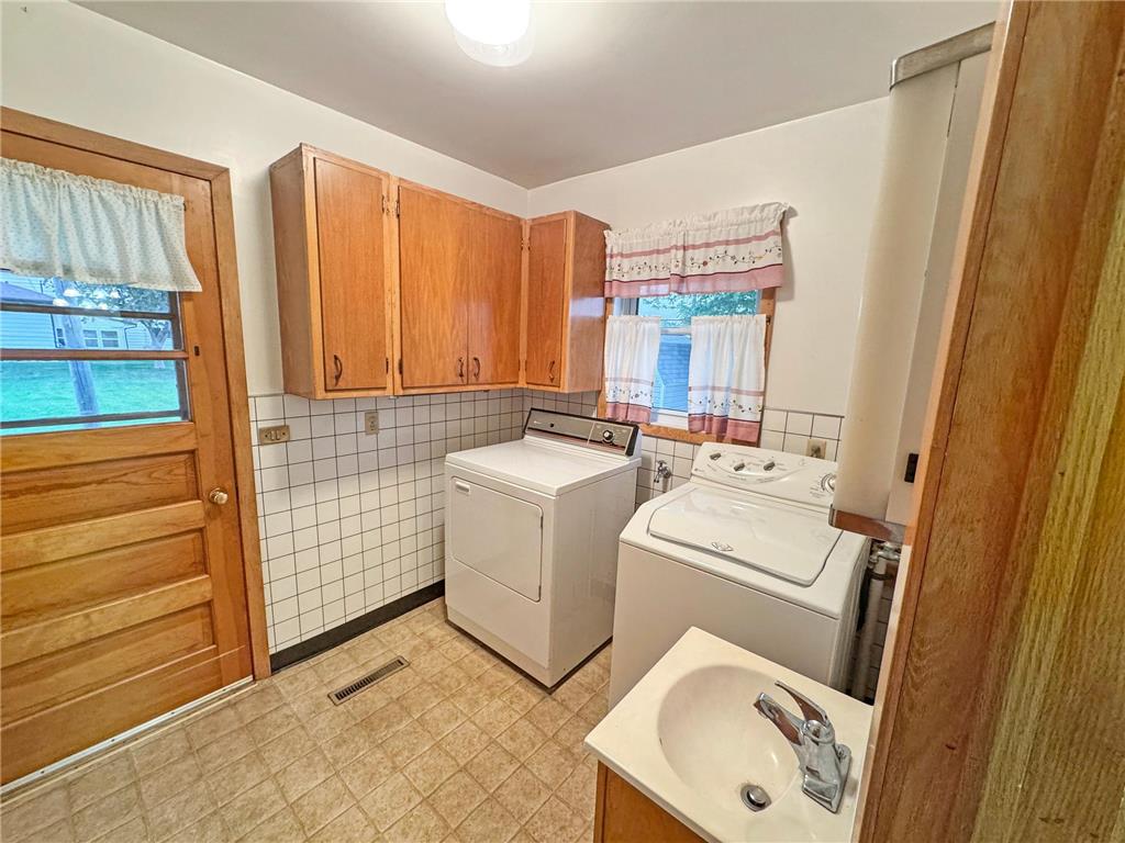 314 N Maple Street Ellsworth MN 56129 7075482 image16