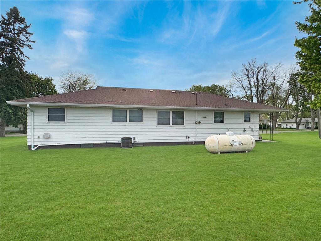 314 N Maple Street Ellsworth MN 56129 7075482 image2