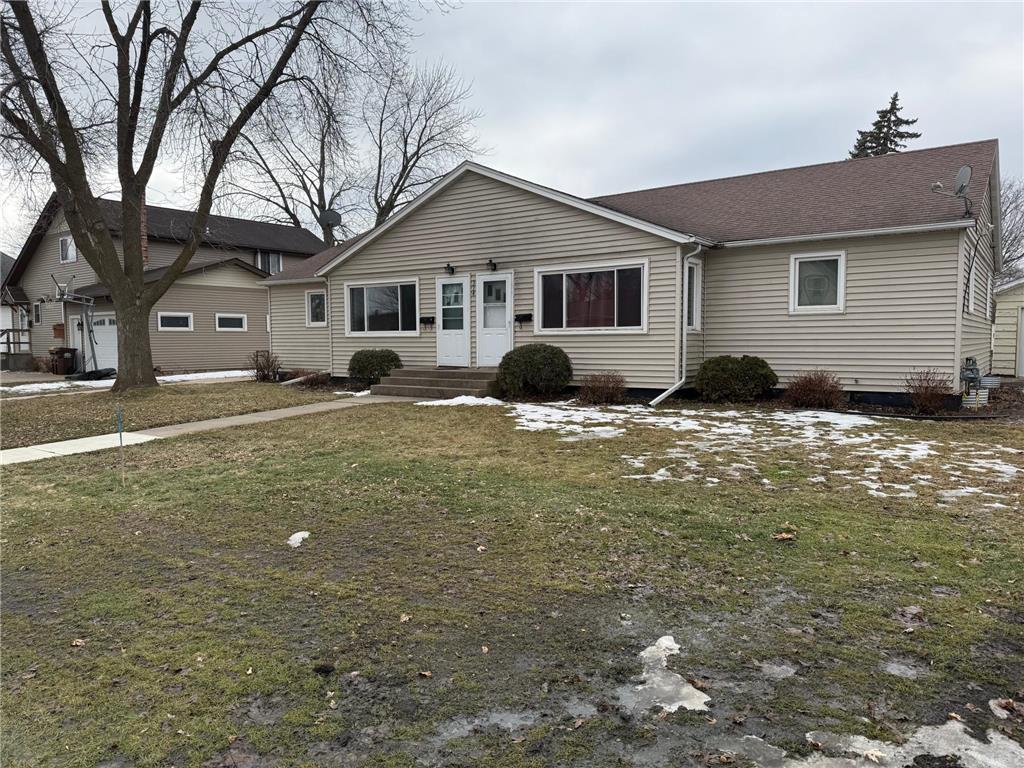 314 and 316 Pershing Ave N New Prague MN 56071 7029762 image1
