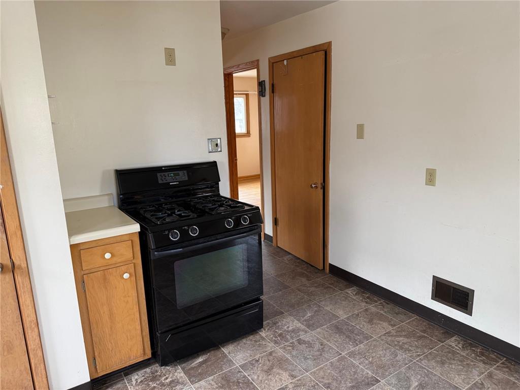 314 and 316 Pershing Ave N New Prague MN 56071 7029762 image6