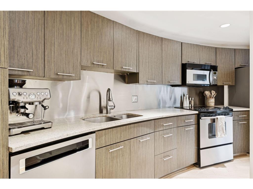 3141 Dean Court #308 Minneapolis MN 55416 7011693 image11