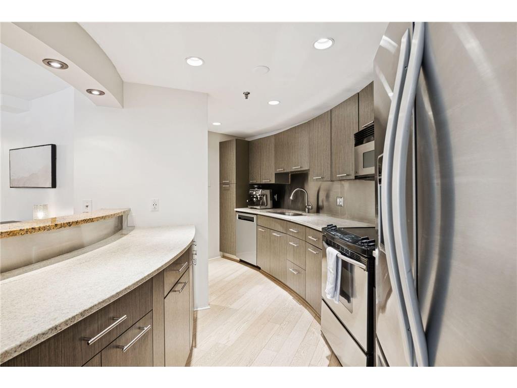 3141 Dean Court #308 Minneapolis MN 55416 7011693 image7