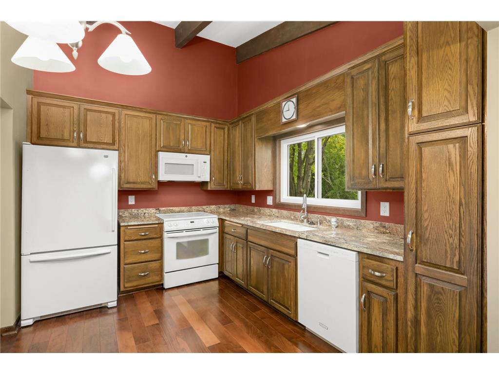 3141 Hillsboro Avenue N New Hope MN 55427 7080596 image15
