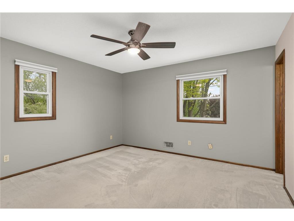 3141 Hillsboro Avenue N New Hope MN 55427 7080596 image24