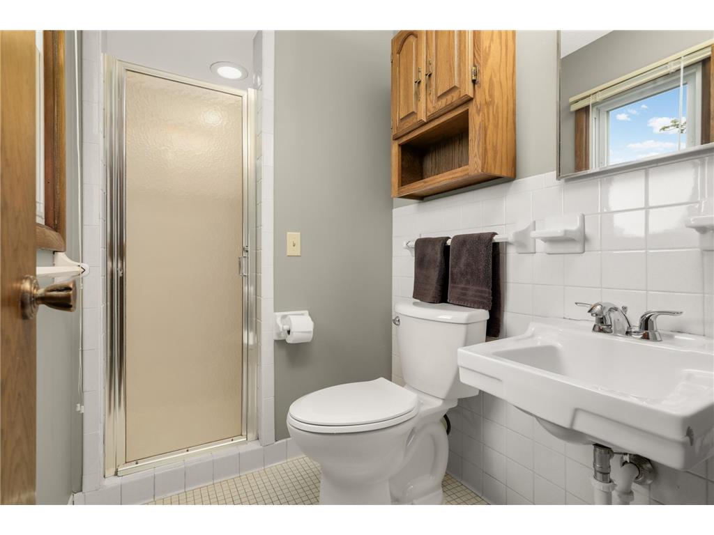 3141 Hillsboro Avenue N New Hope MN 55427 7080596 image27
