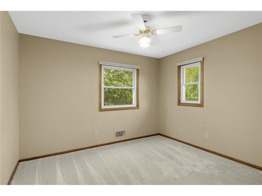3141 Hillsboro Avenue N New Hope MN 55427 7080596 image28