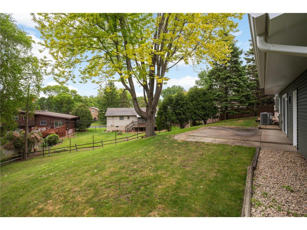 3141 Hillsboro Avenue N New Hope MN 55427 7080596 image36