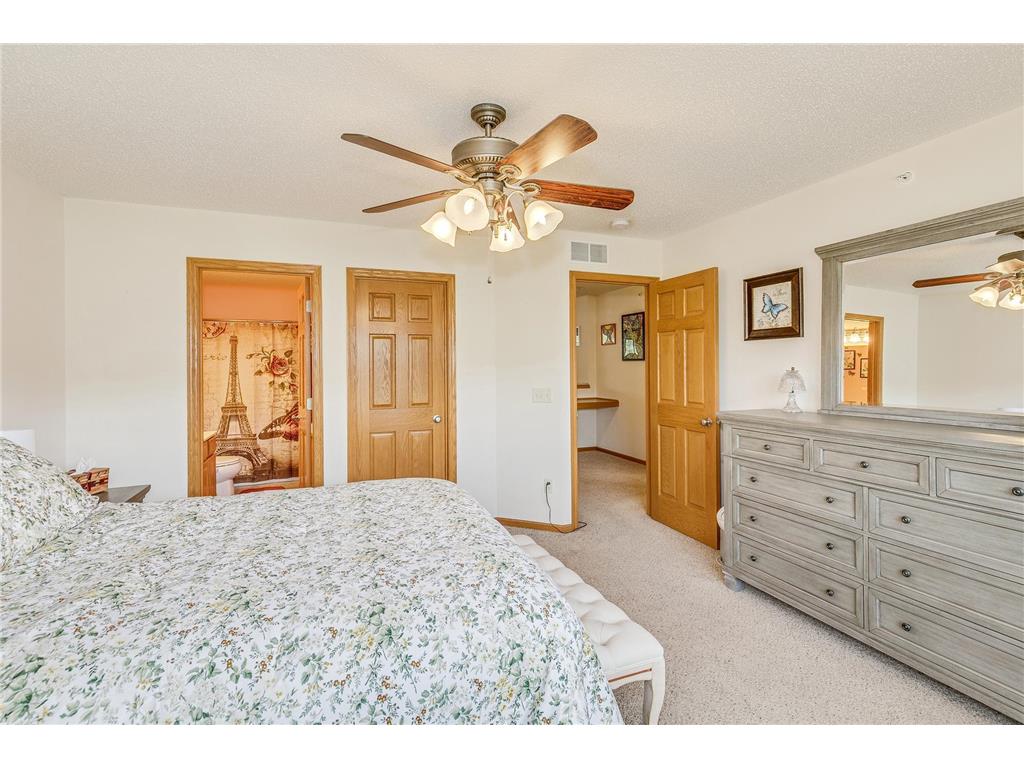3143 Frontier Drive Woodbury MN 55129 7029654 image17