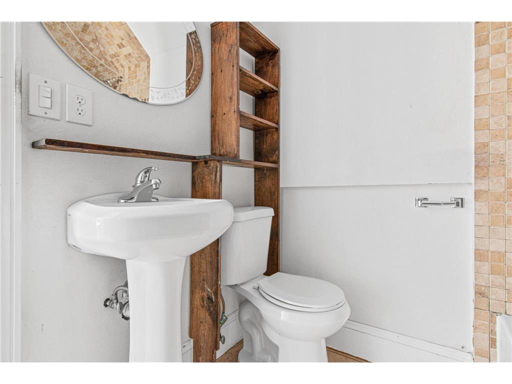 3144 Pillsbury Avenue Minneapolis MN 55408 6795808 image29