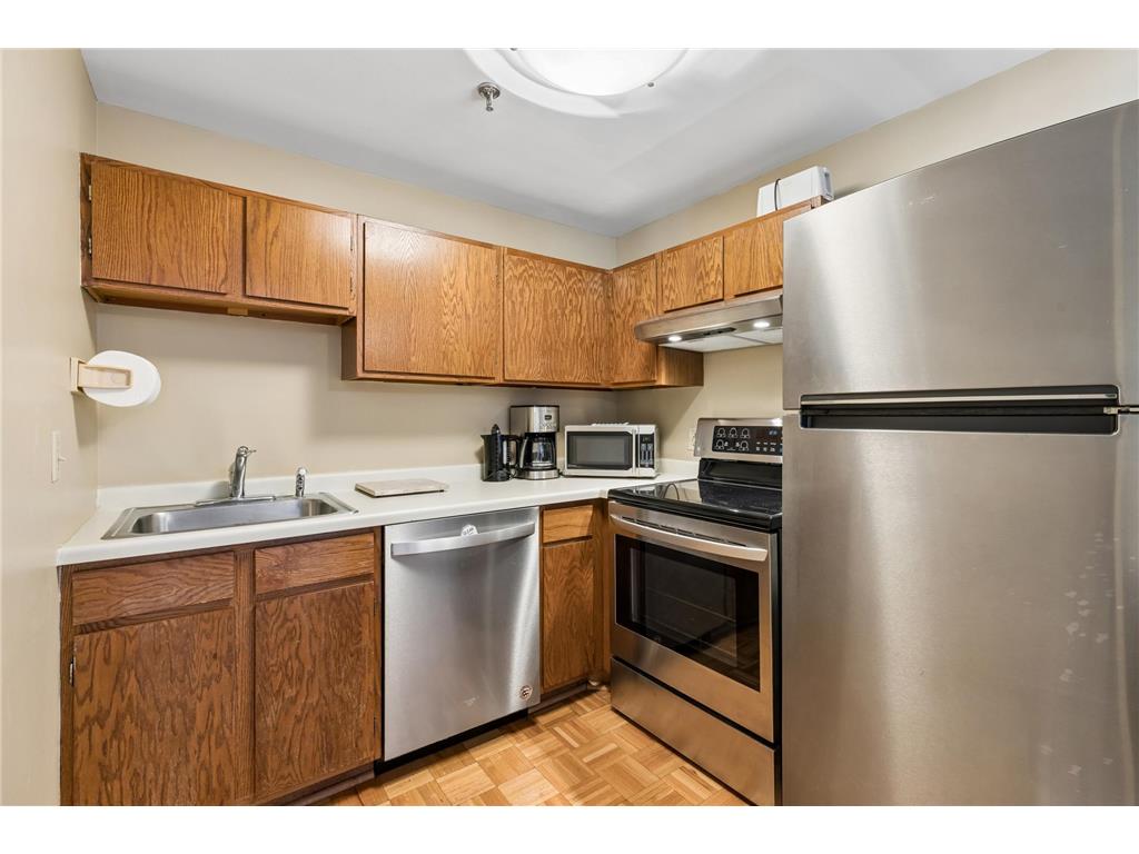 3145 Dean Court #501 Minneapolis MN 55416 7015385 image90