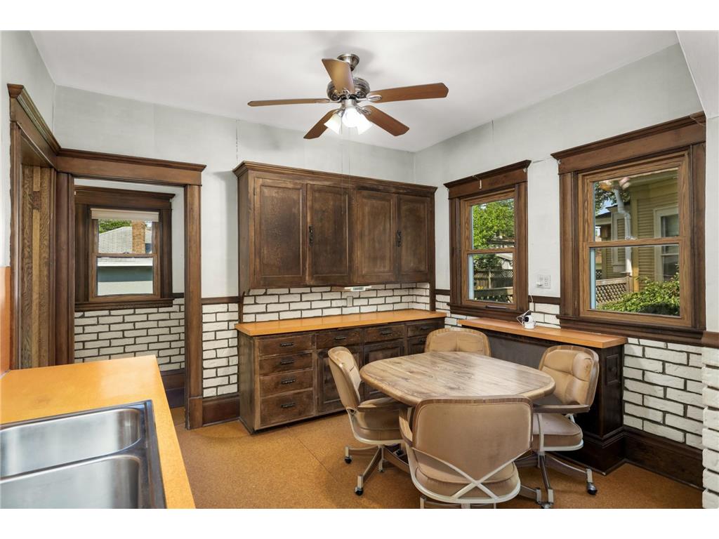 3148 Dupont Avenue S Minneapolis MN 55408 7055077 image17