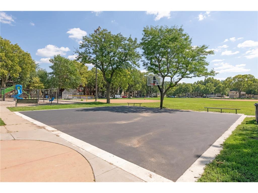 3148 Dupont Avenue S Minneapolis MN 55408 7055077 image32