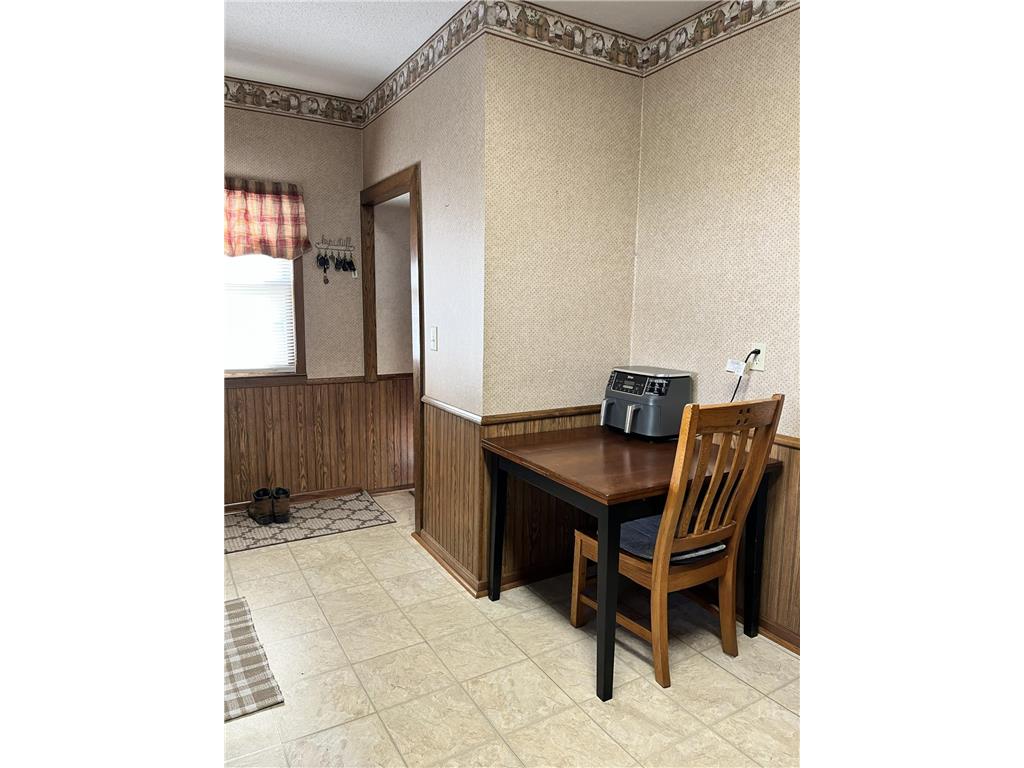 315 1st Street SE Clara City MN 56222 7070580 image9