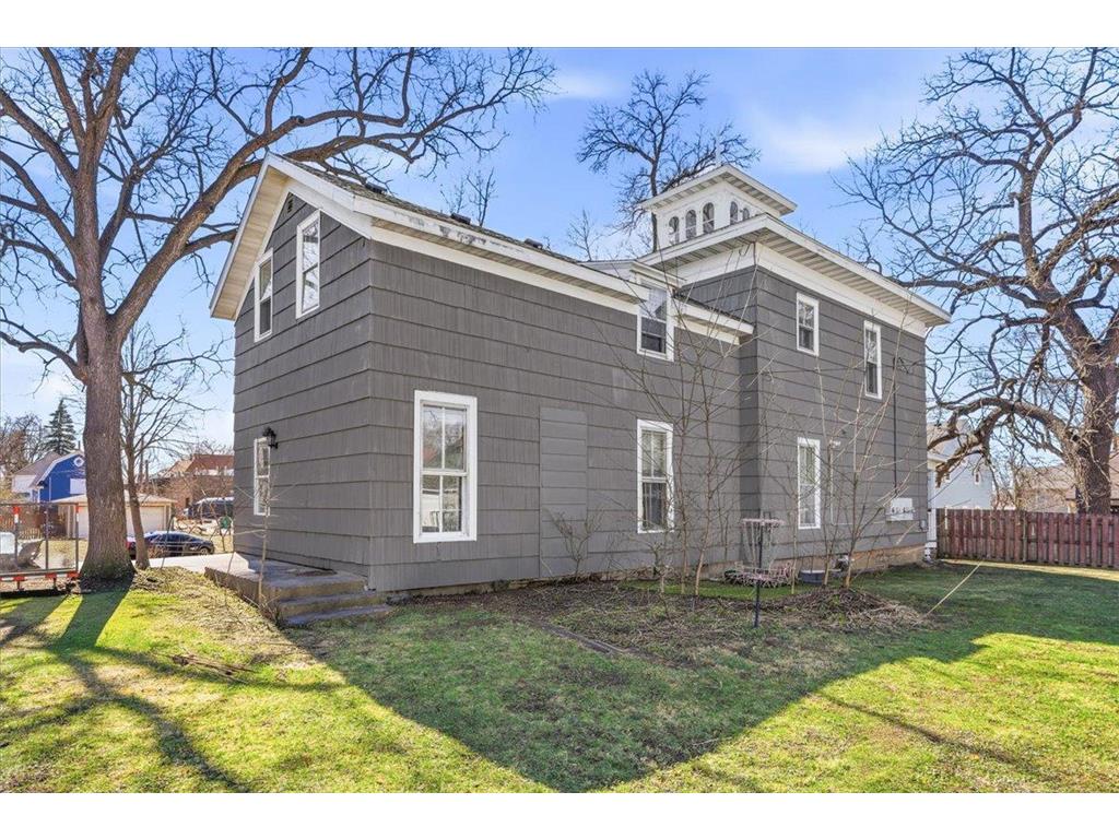 315 E Maple Street River Falls WI 54022 7043333 image3