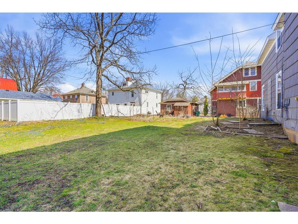 315 E Maple Street River Falls WI 54022 7043333 image5