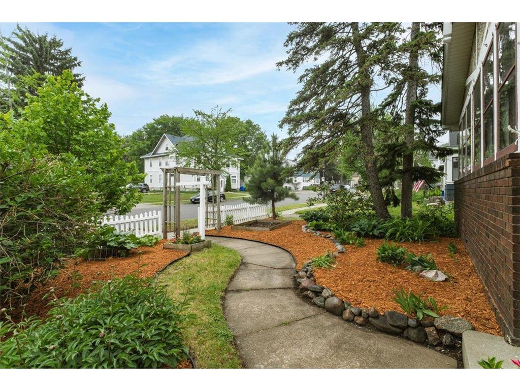 315 George Street W Saint Paul MN 55107 7077265 image4