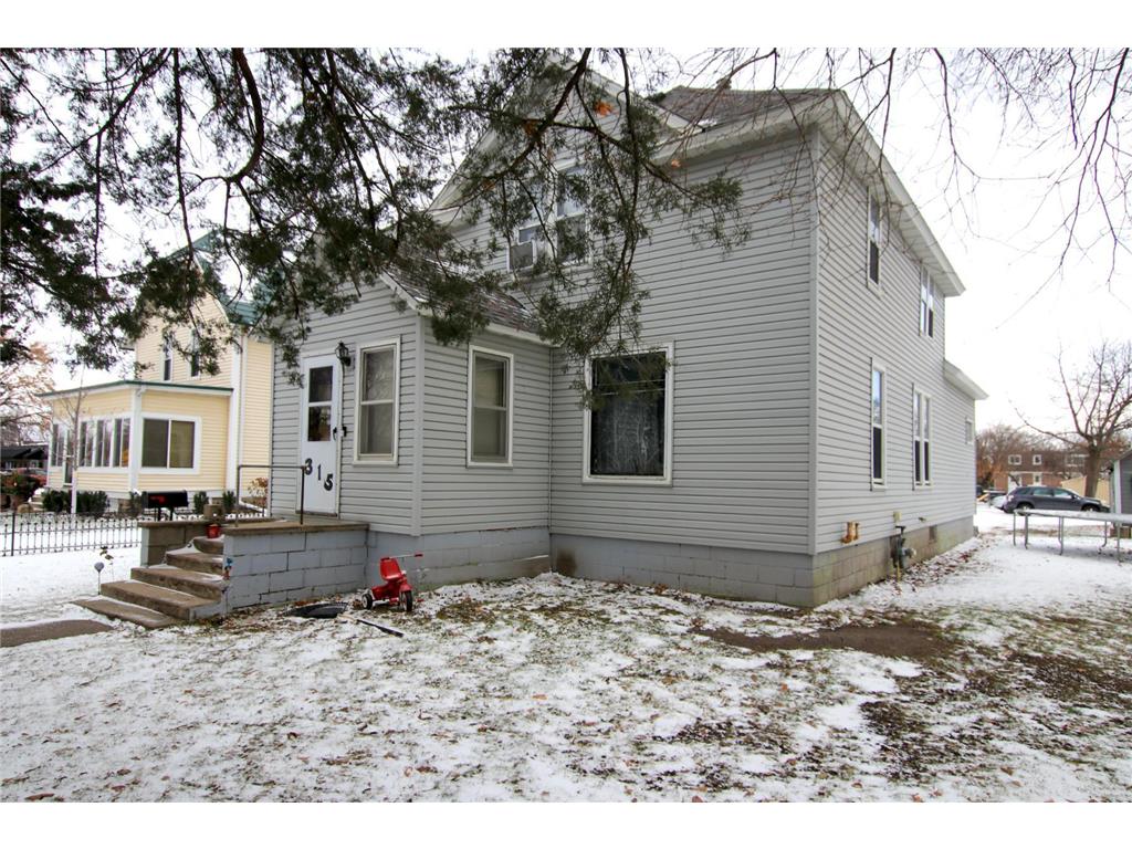 315 Hassan Street SE Hutchinson MN 55350 6821659 image1