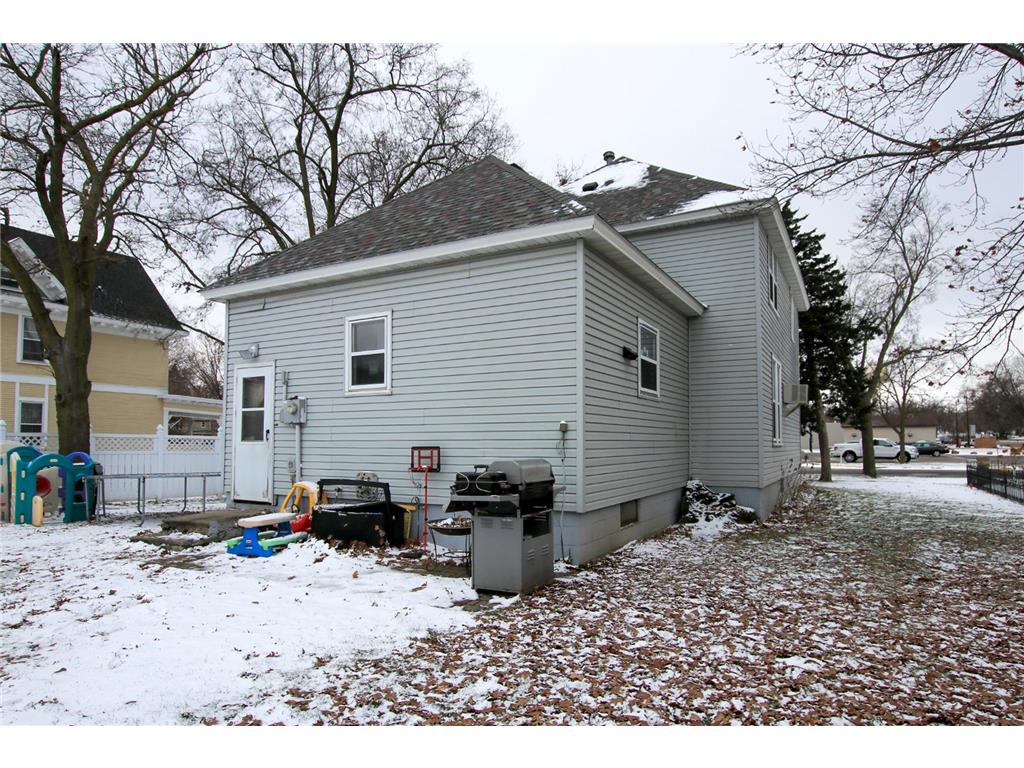 315 Hassan Street SE Hutchinson MN 55350 6821659 image2