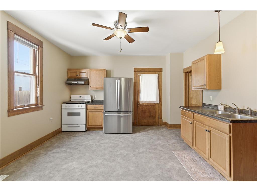 315 N Broad Street Mankato MN 56001 7058505 image8