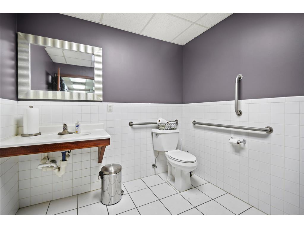 315 N Cedar Avenue Owatonna MN 55060 6658425 image22