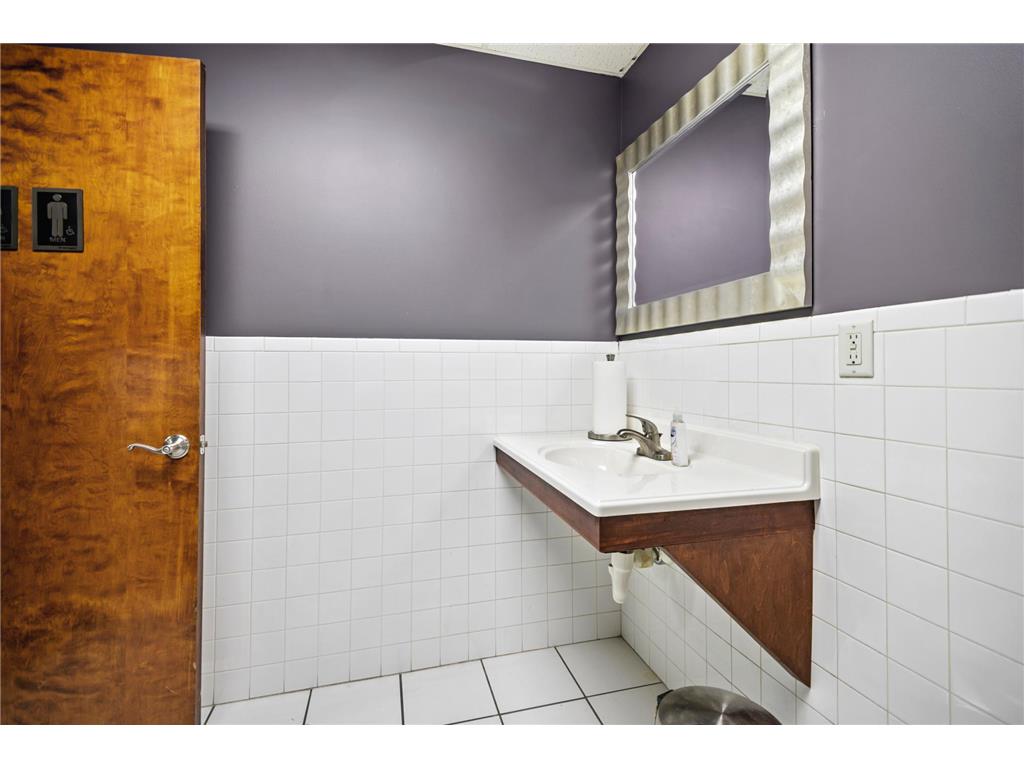 315 N Cedar Avenue Owatonna MN 55060 6658425 image23