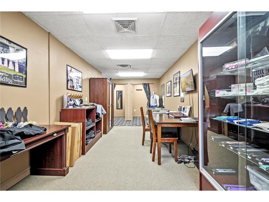 315 N Cedar Avenue Owatonna MN 55060 6658425 image25