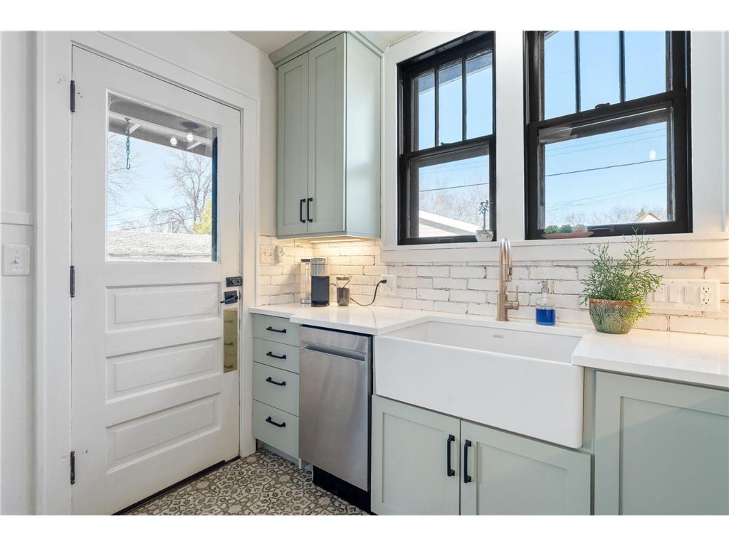 315 N Pine Avenue Owatonna MN 55060 7051345 image22