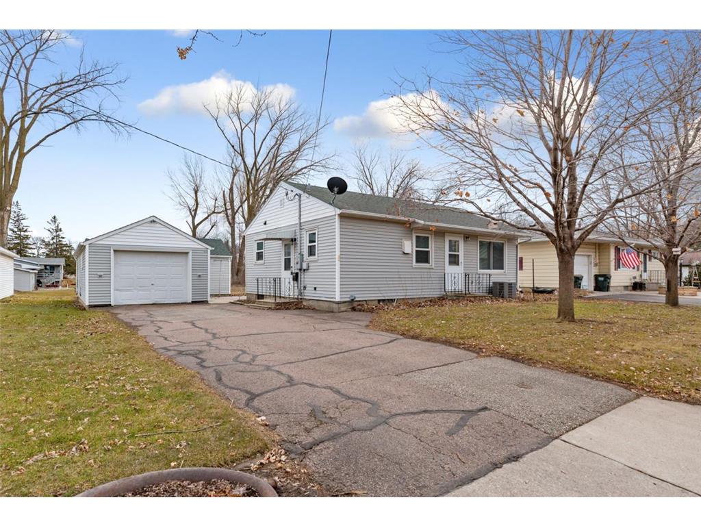 315 Paquin Street W Waterville MN 56096 6486560 image1