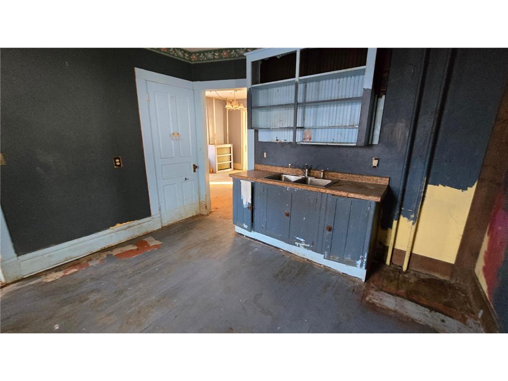 315 W Newburg Avenue Mabel MN 55954 6824368 image10