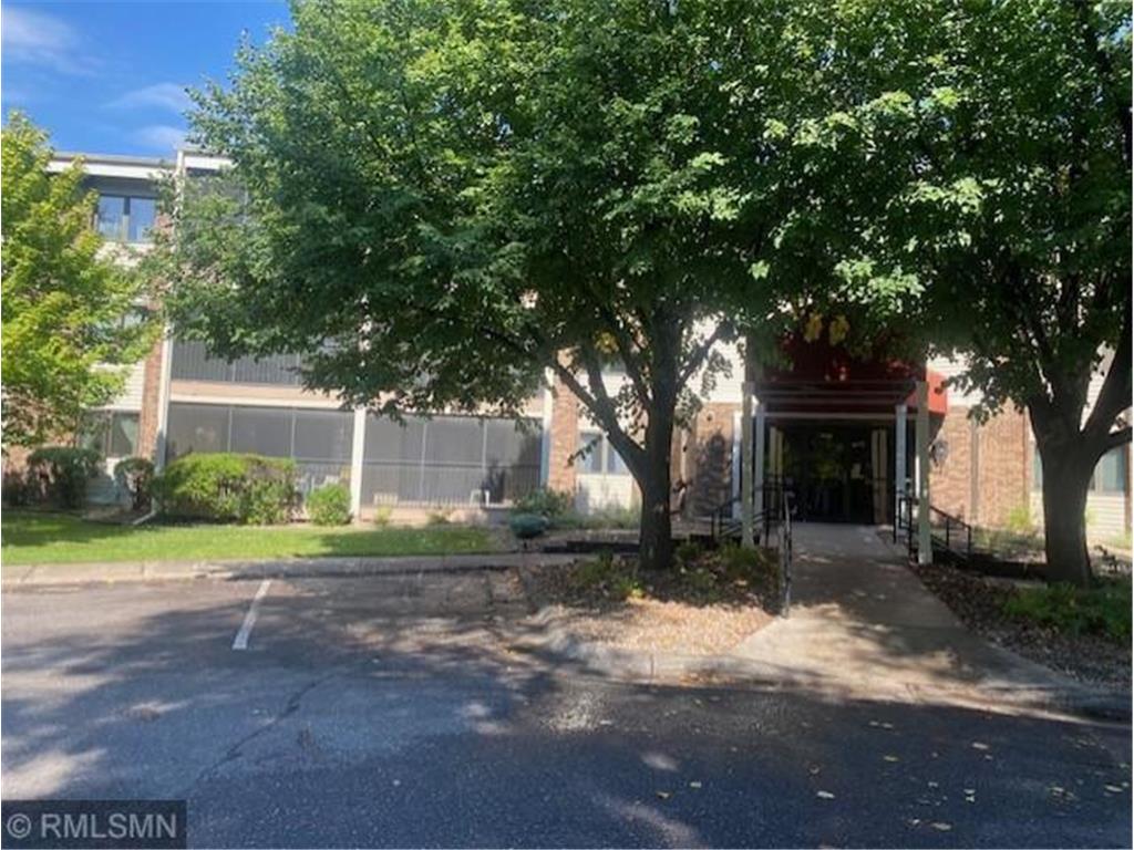 3150 Glen Oaks Avenue #205A White Bear Lake MN 55110 6417658 image1
