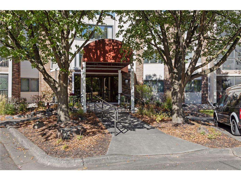 3150 Glen Oaks Avenue #305A White Bear Lake MN 55110 6803559 image1