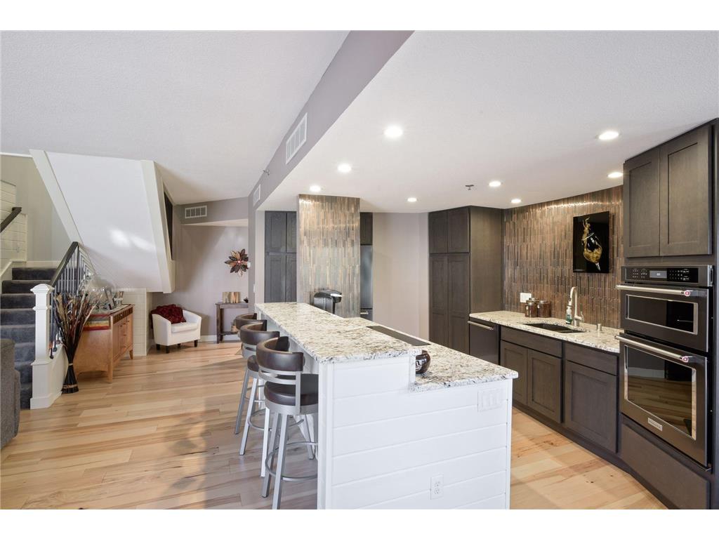 3151 Dean Court #B105 Minneapolis MN 55416 6393160 image1